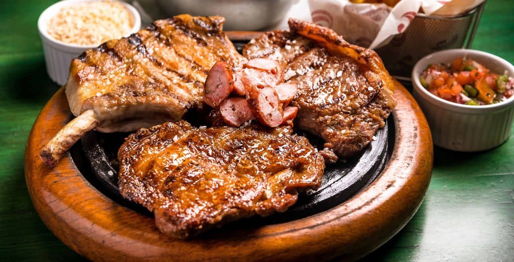 Churrasqueira Parrilhada FILICO 32 Alan Victor: Dia da Gula na Churrasqueira; novos pratos Juliette Bistrô Art Déco; carta de drinks Eme Arte e Gastrô e novidades no menu Brasa Alta