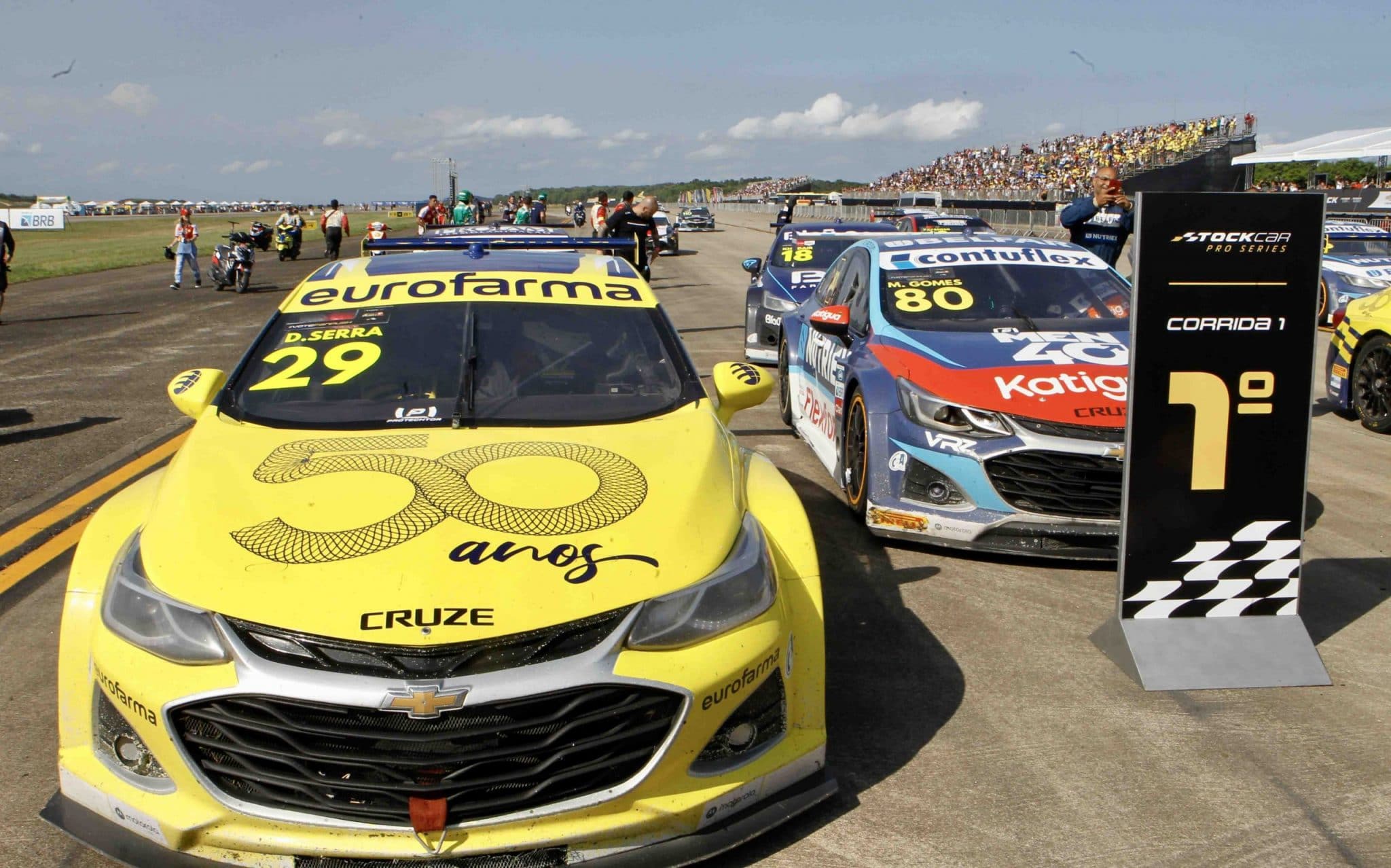 Aeroporto do Galeão se prepara para receber corrida histórica da Stock Car  neste fim de semana - Diário do Rio de Janeiro