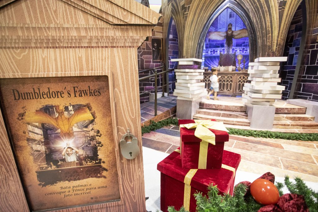 ‘Natal do mundo Bruxo’: Américas Shopping inaugura experiência natalina para fãs de Harry Potter 1 image003 ‘Natal do mundo Bruxo’: Américas Shopping inaugura experiência natalina para fãs de Harry Potter