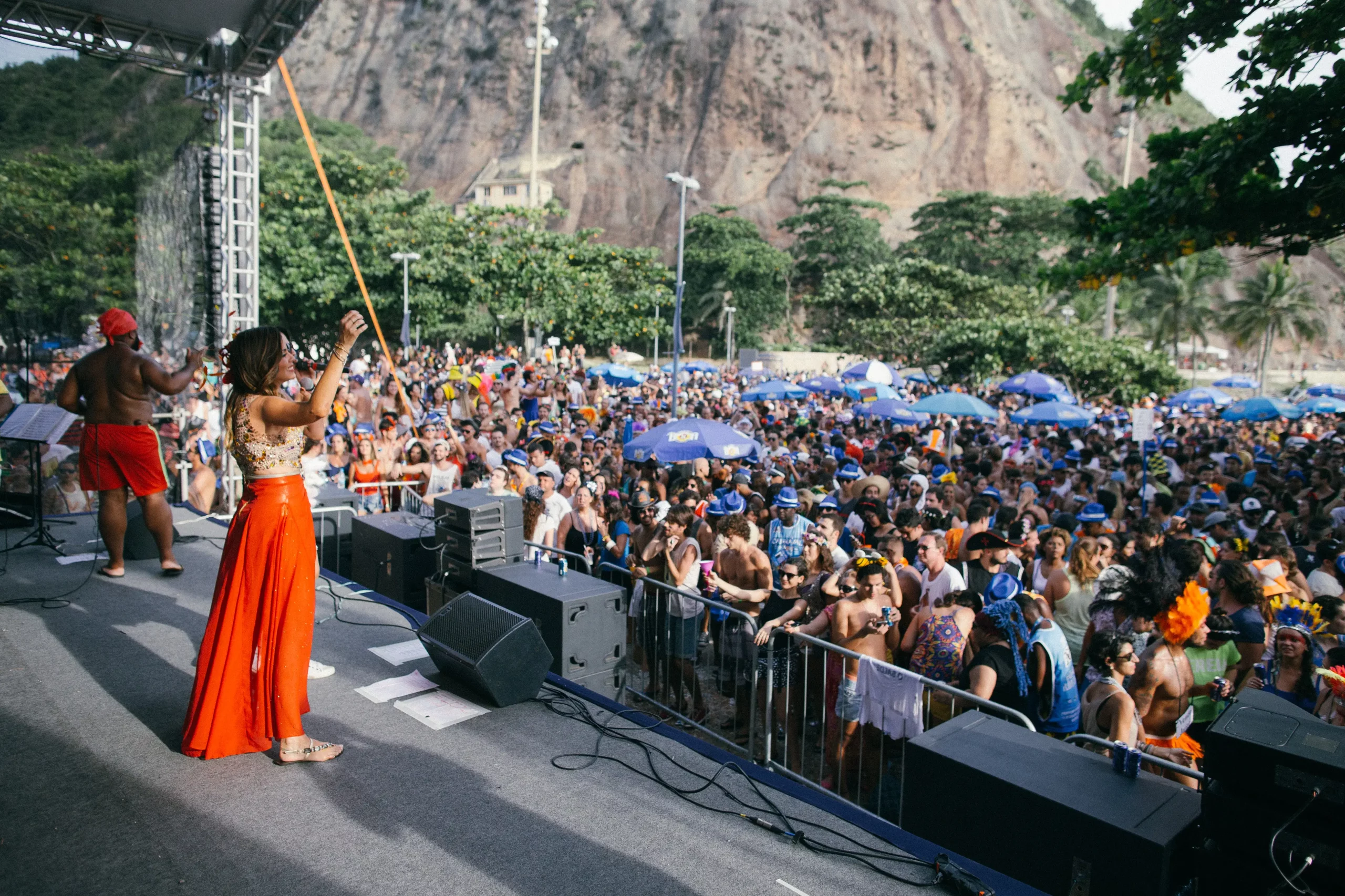 Andréa Nakane: Mestre do Ritmo e do Empoderamento Feminino - Diário do Rio  de Janeiro