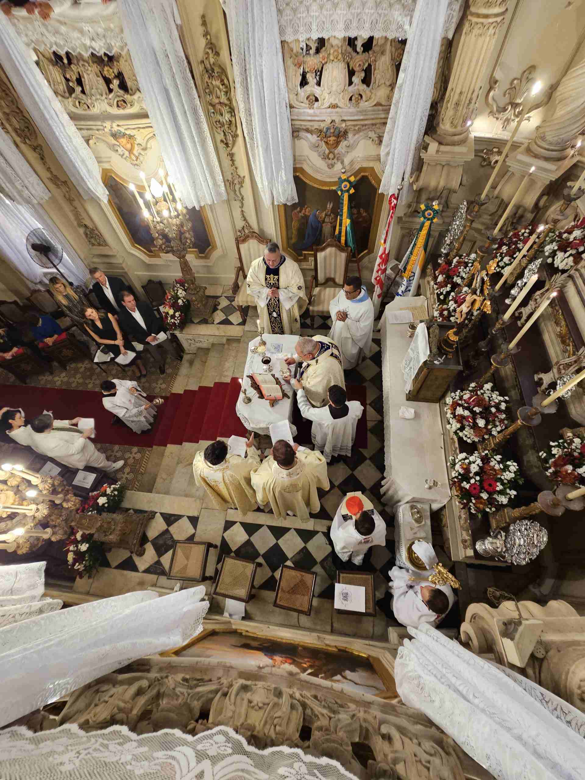 A Cafeteria Imperial Rio, é o principal reduto monárquico do Rio de  Janeiro, em pleno coração do centro Carioca, venha tomar um café conosco. -  Picture of Café Imperial Rio, Rio de