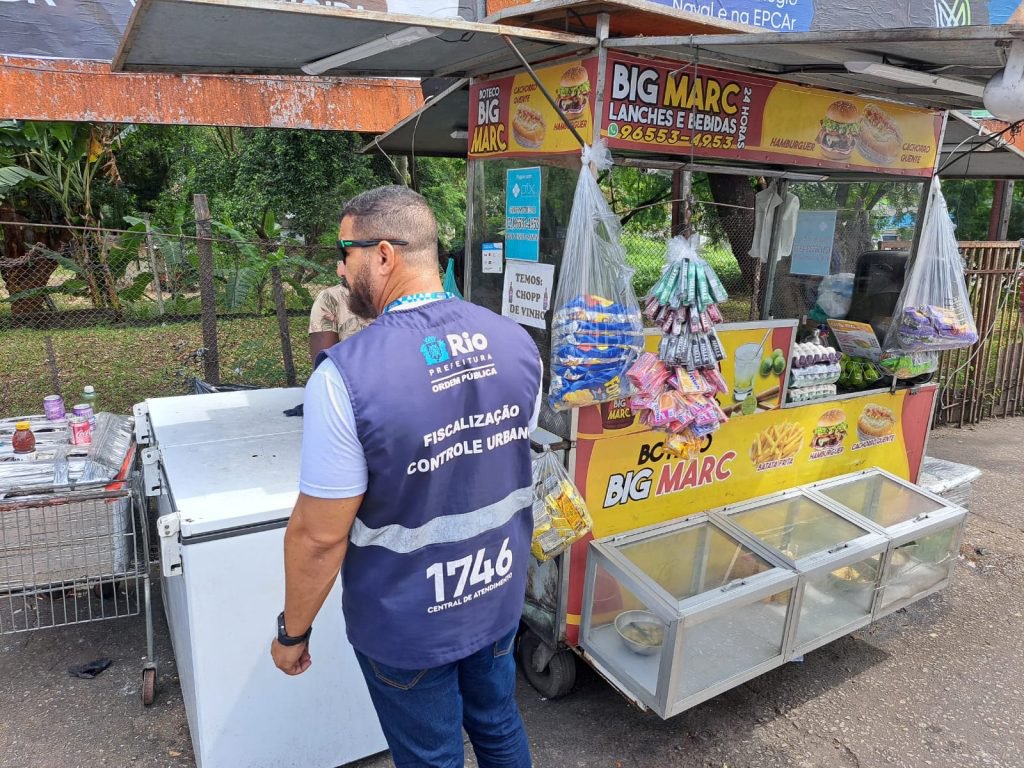 Prefeitura apreende módulos e dezenas de garrafas de vidro em operação no Recreio dos Bandeirantes 3 53201564374 10e97b8b5c o Prefeitura apreende módulos e dezenas de garrafas de vidro em operação no Recreio dos Bandeirantes
