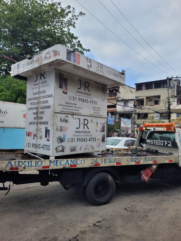Prefeitura apreende módulos e dezenas de garrafas de vidro em operação no Recreio dos Bandeirantes 2 53201770148 83f2c48865 o Prefeitura apreende módulos e dezenas de garrafas de vidro em operação no Recreio dos Bandeirantes