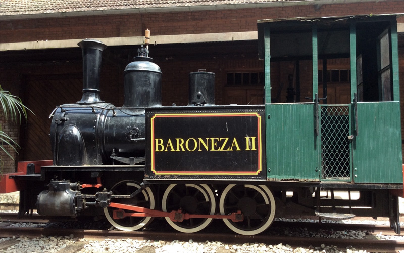 primeiro trem do brasil 'Baroneza', a primeira locomotiva do Brasil
