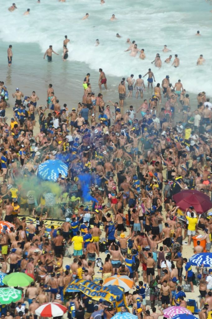 Torcedores do Boca Juniors voltam a lotar trecho da Praia de Copacabana 4 WhatsApp Image 2023 11 03 at 15.16.04 Torcedores do Boca Juniors voltam a lotar trecho da Praia de Copacabana