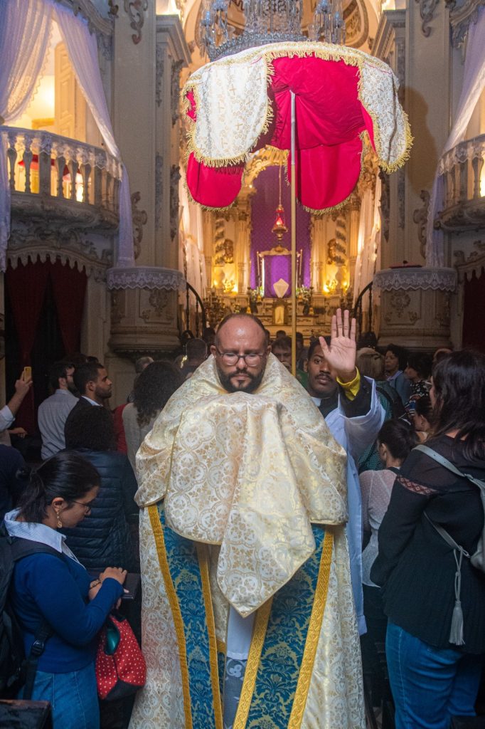 AC363DBC F748 4BAF 8081 BC857D0BE2A3 Sábado de Aleluia na Igreja dos Mercadores terá fogueira e muita música, no Centro