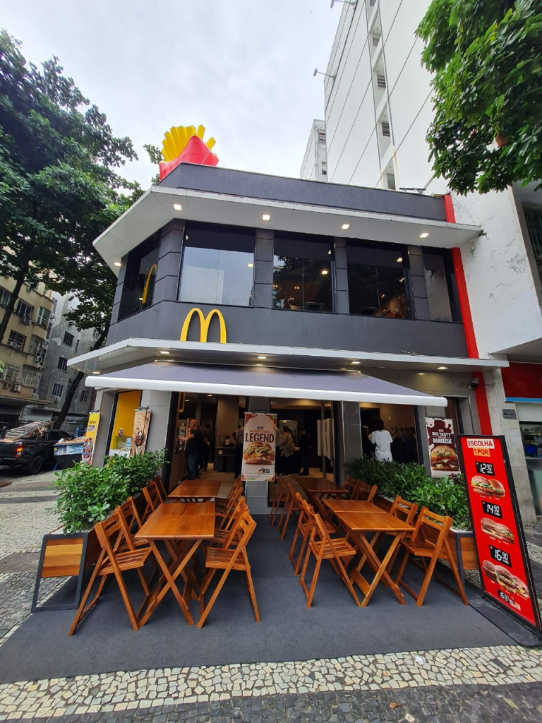 img 7057 1 Mãe e filha não conseguem aluguel acessível no Leblon e usam McDonald’s como moradia