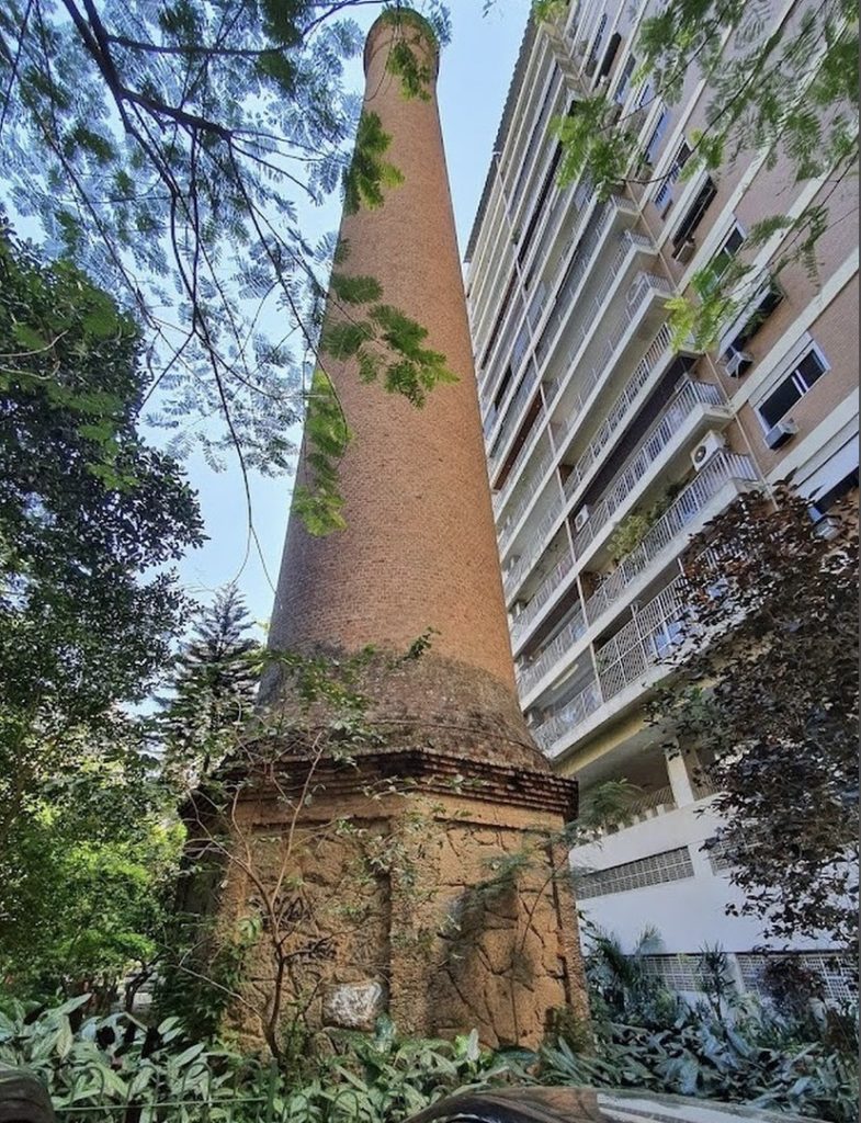 img 7825 2 1 Botafogo tem chaminé de 20 metros ‘escondida’ entre os prédios da Rua Lauro Müller
