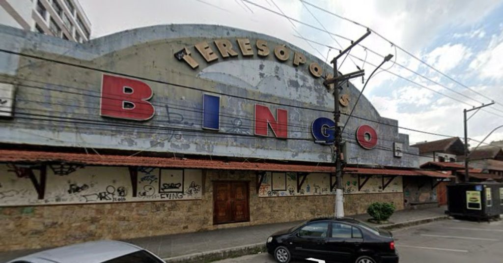 WhatsApp Image 2024 07 09 at 16.08.27 Hotel e cassino abandonados há mais de 20 anos em Teresópolis começam a ser derrubados