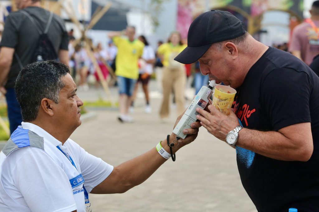 P L 8925 Ação da Operação Lei Seca no Rock in Rio atrai mais de 5 mil pessoas com simulações de efeitos do álcool