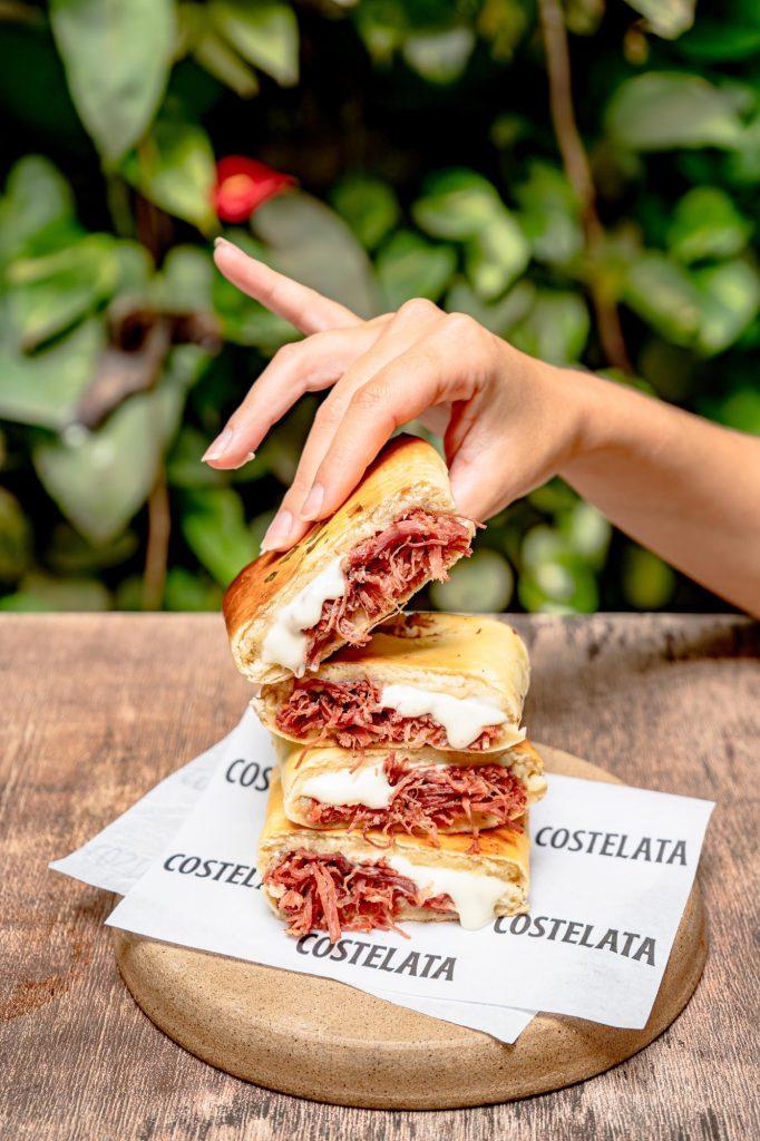 Família da Zona Sul do Rio aposta em carne desfiada artesanal e conquista o mercado de ‘food service’ 1 5d42811c 77a6 4c6f ae4e 24d6cf20cac7 1 Família da Zona Sul do Rio aposta em carne desfiada artesanal e conquista o mercado de ‘food service’